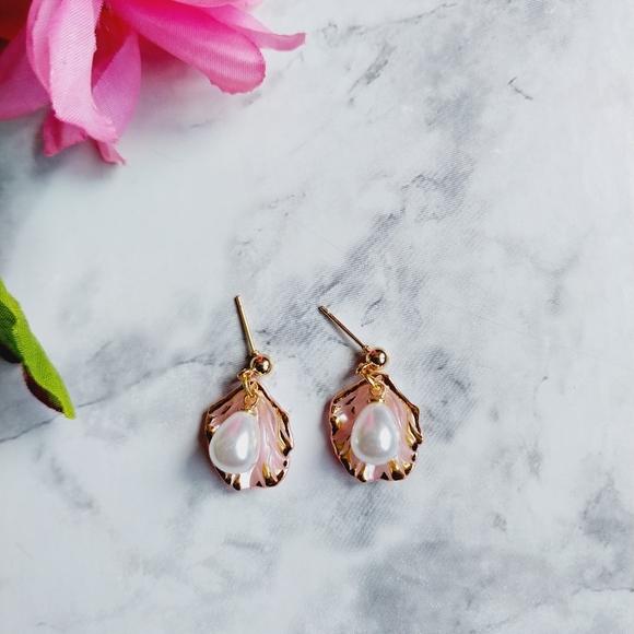 OpalGlaze Quartz Clay Faux Pearl Seashell Earrings - Picture 8 of 8